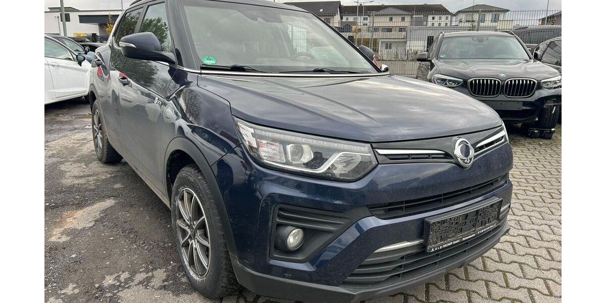 SsangYong Tivoli 125.000 km 9.999 &euro; Büdingen 63654