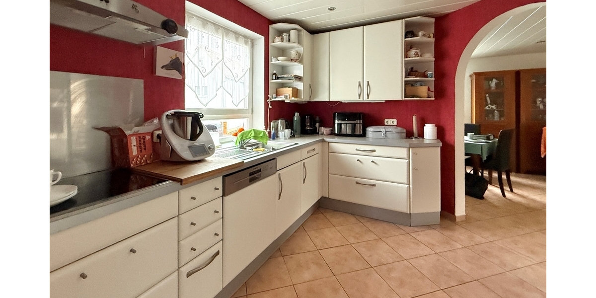 Karben: Modernes 3-Familienhaus im alten Ortskern von Petterweil - Mehrfamilienhaus, Wohnhaus Karben | Angebot:25444335