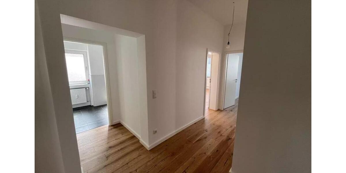 Hochparterre Bad Homburg vor der Höhe Gonzenheim - 5 Zimmer, 175 m&sup2;, 2.160&euro; | Angebot:25380898