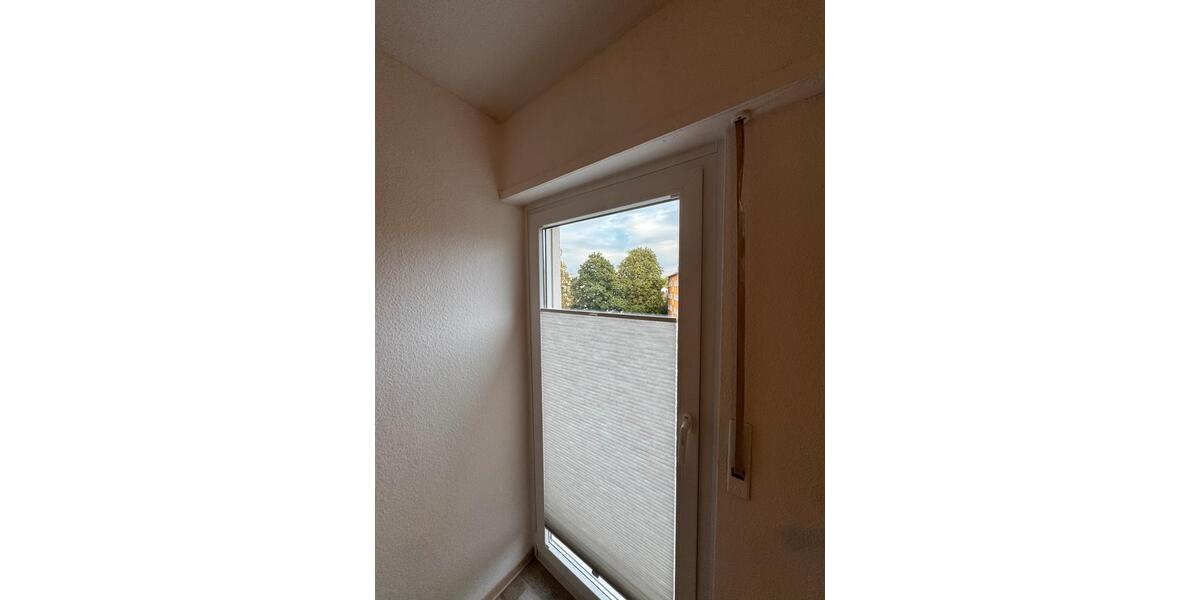 Dachgeschoßwohnung Frankfurt am Main Bergen-Enkheim - 1 Zimmer, 18 m&sup2;, 380&euro; | Angebot:27597322