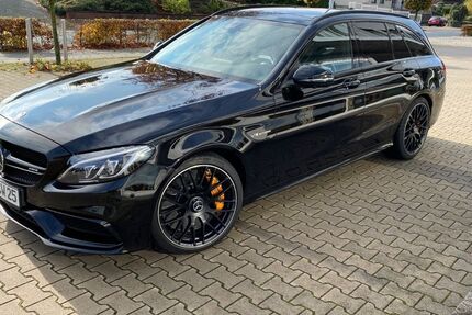 Mercedes-Benz C 63 AMG 83.000 km 48.500 &euro; Hainburg 63512