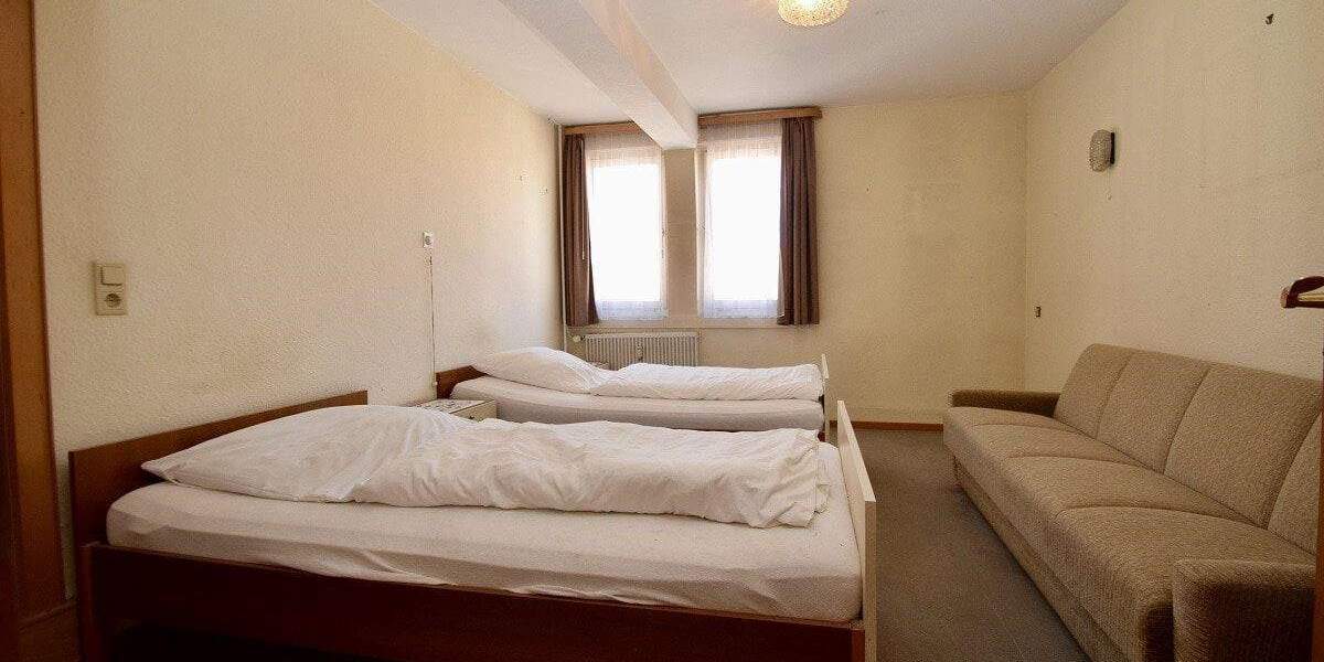 Einfamilienhaus Schaafheim - 1 Zimmer, 268 m&sup2;, 389.000&euro; | Angebot:25696249