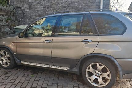 BMW X5 274.000 km 8.900 &euro; Büdingen 63654