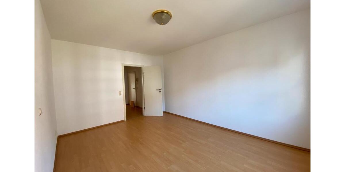 Etagenwohnung Schwalbach am Taunus - 1 Zimmer, 66 m&sup2;, 990&euro; | Angebot:25900858