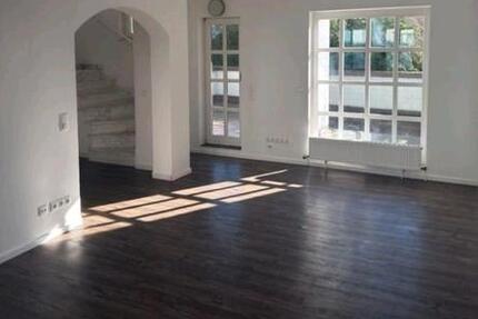 Wohnung Frankfurt am Main Bockenheim - 3 Zimmer, 93 m&sup2;, 1.600&euro; | Angebot:26022144