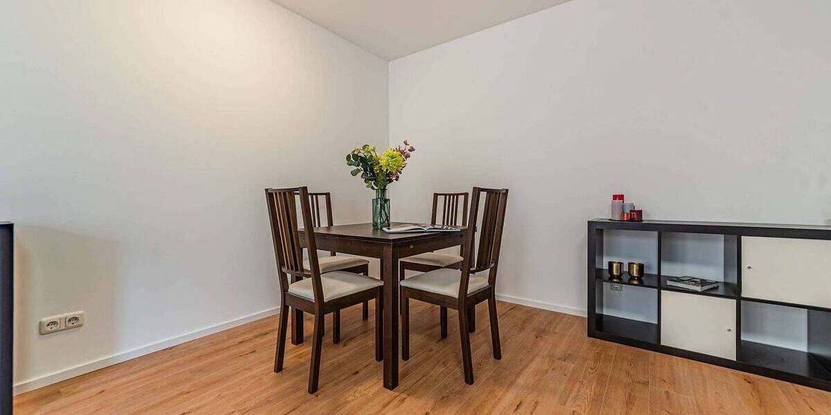 Etagenwohnung Frankfurt am Main Bockenheim - 2 Zimmer, 63 m&sup2;, 1.630&euro; | Angebot:25926617