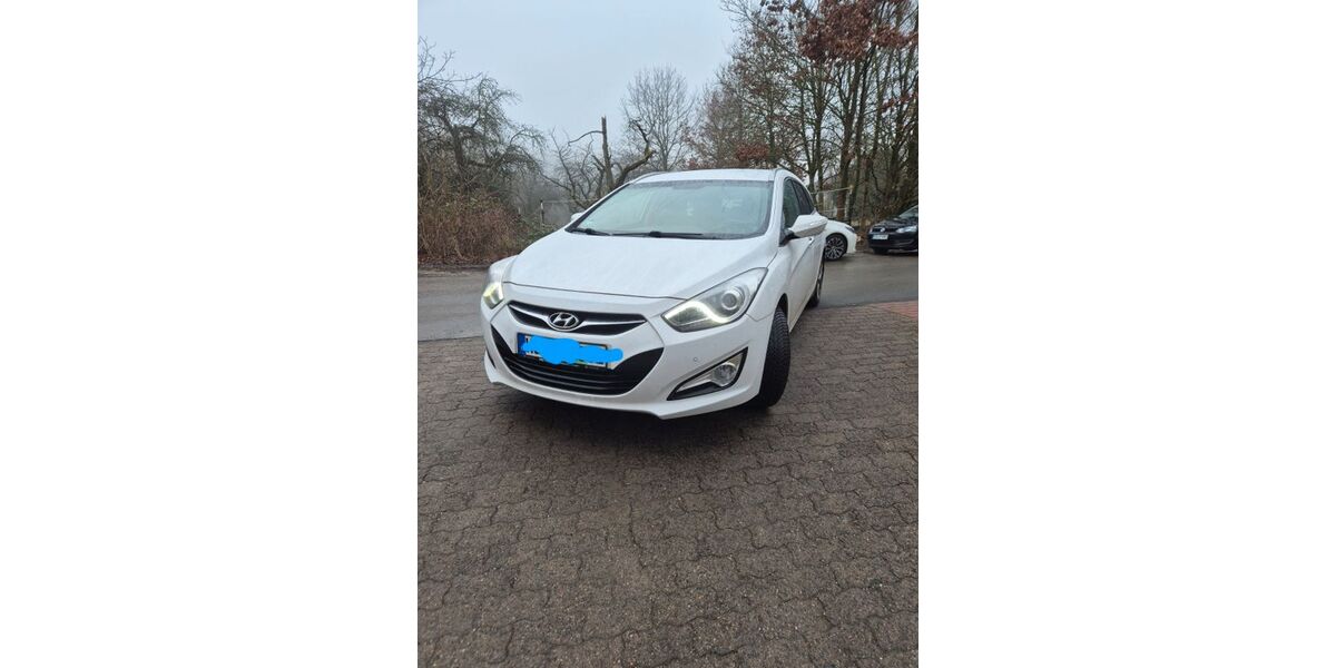 Hyundai i40 140.000 km 6.300 &euro; Kronberg 61476