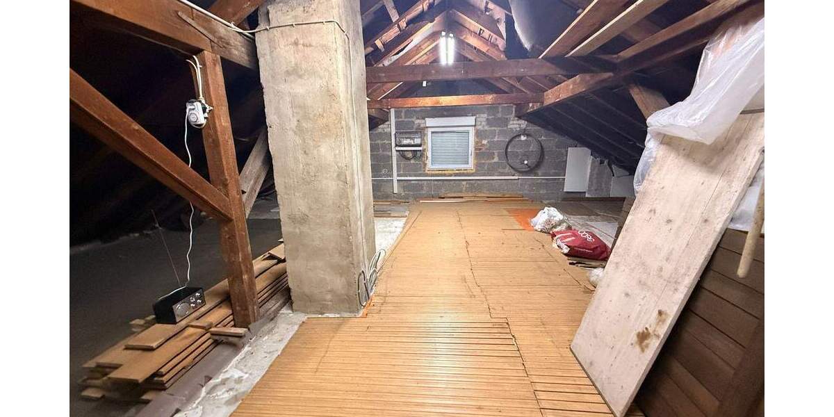 Mehrfamilienhaus, Wohnhaus Niederdorfelden - 8 Zimmer, 850.000&euro; | Angebot:25701227