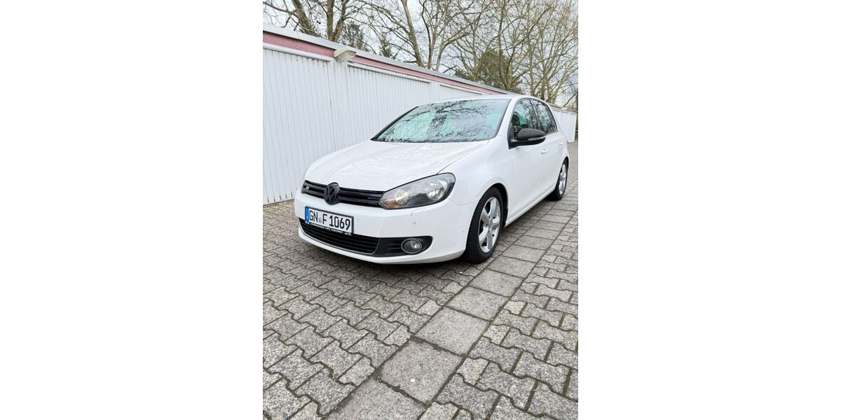 VW Golf 144.000 km 5.700 &euro; hanau 63450
