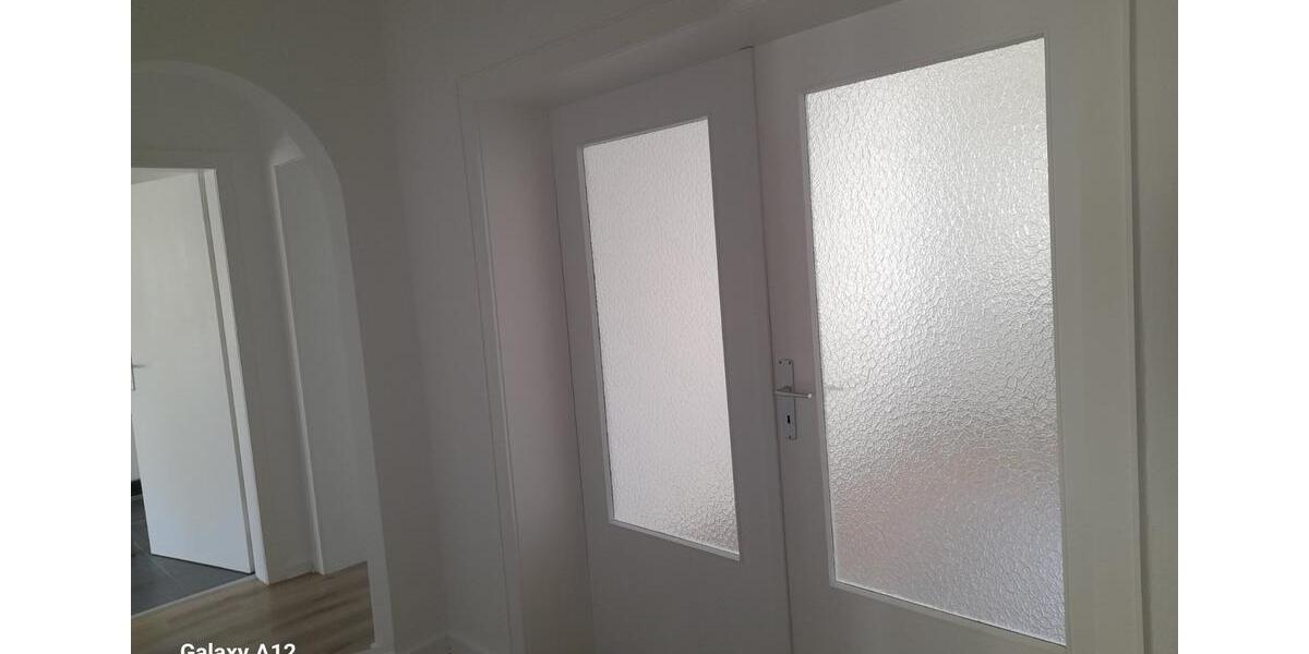 Etagenwohnung Friedberg (Hessen) - 4 Zimmer, 90 m&sup2;, 990&euro; | Angebot:25268387