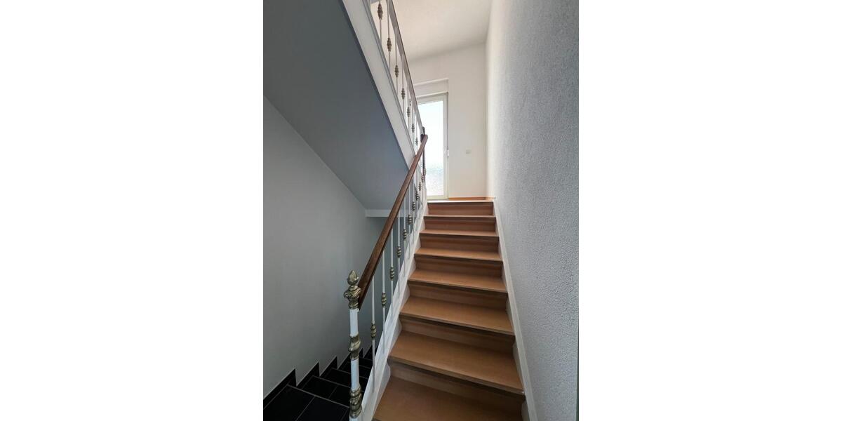 Einfamilienhaus Münster (Hessen) - 10 Zimmer, 195 m&sup2;, 2.425&euro; | Angebot:21530701