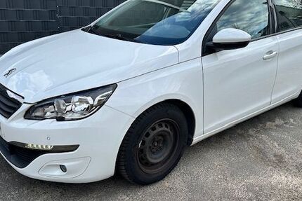 Peugeot 308 96.500 km 5.900 &euro; Bad Vilbel 61118