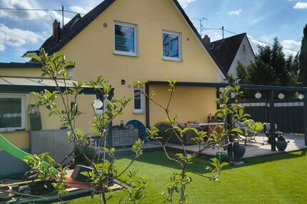 Haus Egelsbach - 4 Zimmer, 150 m&sup2;, 2.550&euro; | Angebot:27618268