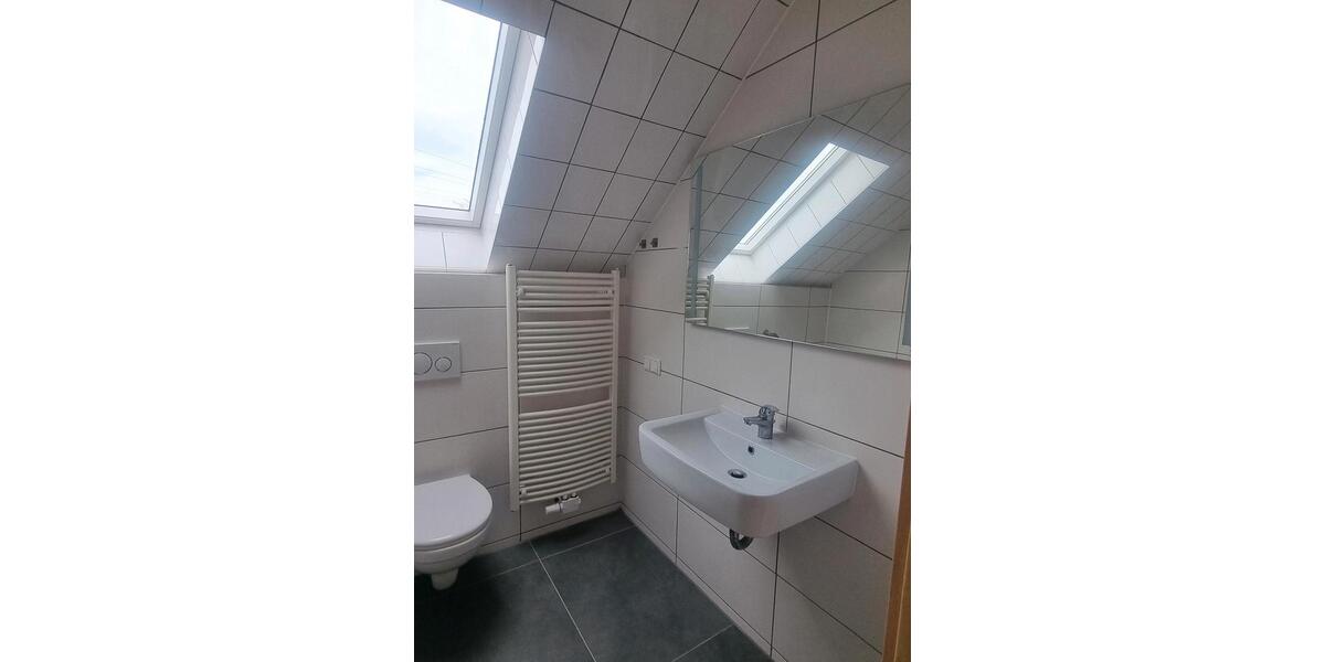 Dachgeschoßwohnung Münster (Hessen) - 3 Zimmer, 68 m&sup2;, 850&euro; | Angebot:26686095