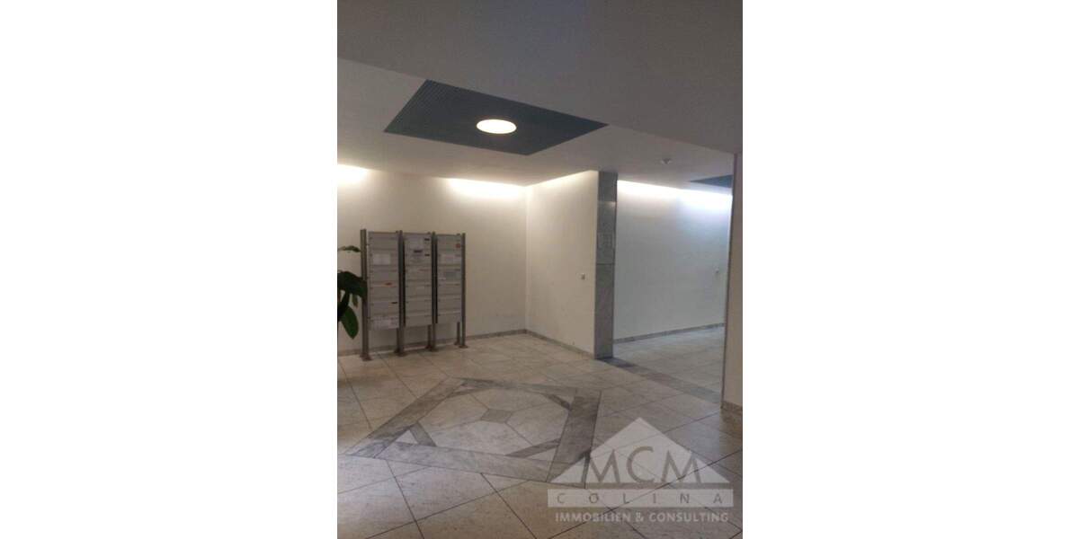 Gewerbeobjekt Frankfurt Innenstadt - 4 Zimmer, 140 m&sup2;, 3.000&euro; | Angebot:25802282