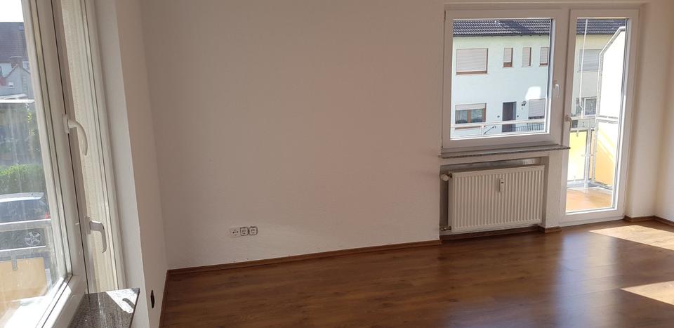 Etagenwohnung Mainaschaff - 3 Zimmer, 79 m&sup2;, 1.050&euro; | Angebot:25497532