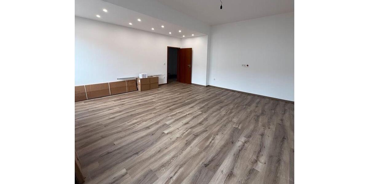 Erdgeschoßwohnung Groß-Zimmern Zimmern - 4 Zimmer, 130 m&sup2;, 1.400&euro; | Angebot:25632152
