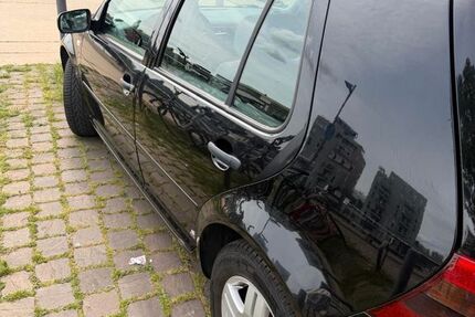 VW Golf 137.955 km 2.475 &euro; Bad Homburg 61350