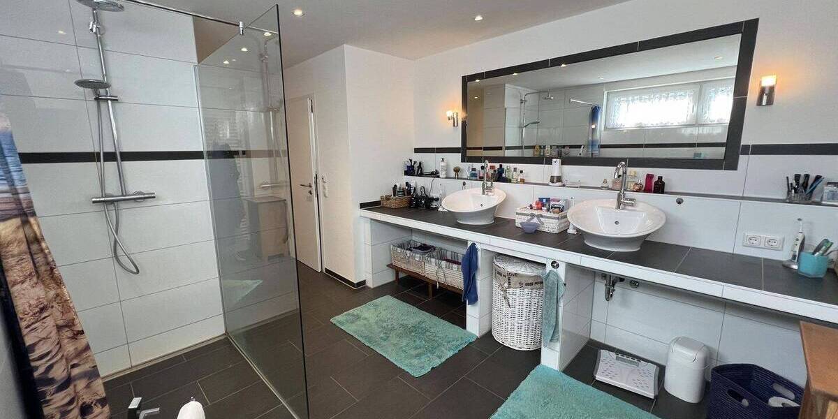 Mehrfamilienhaus, Wohnhaus Ortenberg Bleichenbach - 6 Zimmer, 293 m&sup2;, 435.000&euro; | Angebot:25685661