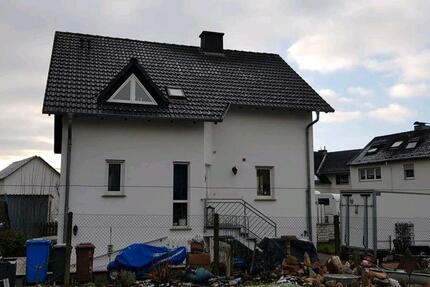 Haus Florstadt - 7 Zimmer, 162 m&sup2;, 649.000&euro; | Angebot:25865543