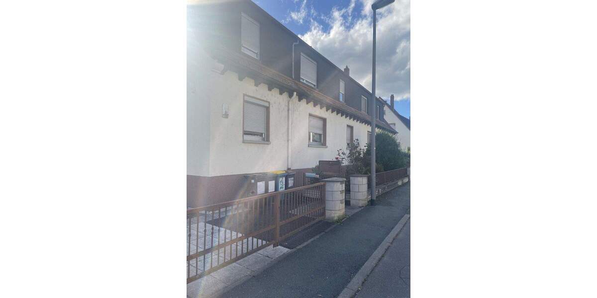 Doppelhaushälfte Frankfurt Harheim - 7 Zimmer, 170 m&sup2;, 600.000&euro; | Angebot:25820766