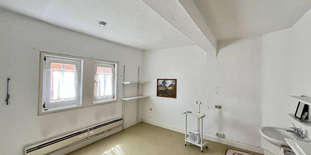 Einfamilienhaus Büdingen Eckartshausen - 7 Zimmer, 131 m&sup2;, 128.000&euro; | Angebot:26891506