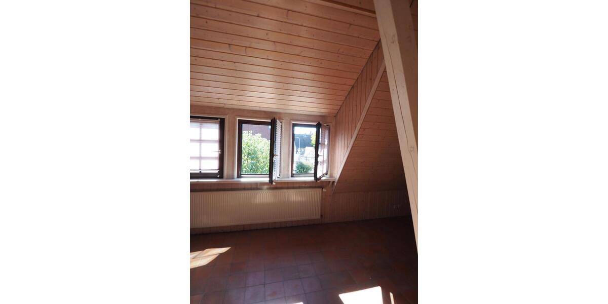Maisonettenwohnung Eschborn - 4 Zimmer, 135 m&sup2;, 1.750&euro; | Angebot:27572573