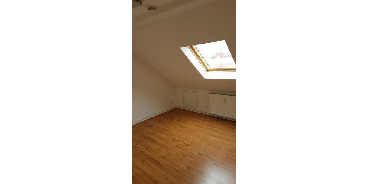 Dachgeschoßwohnung Frankfurt am Main Ost - 2 Zimmer, 47 m&sup2;, 700&euro; | Angebot:25613826