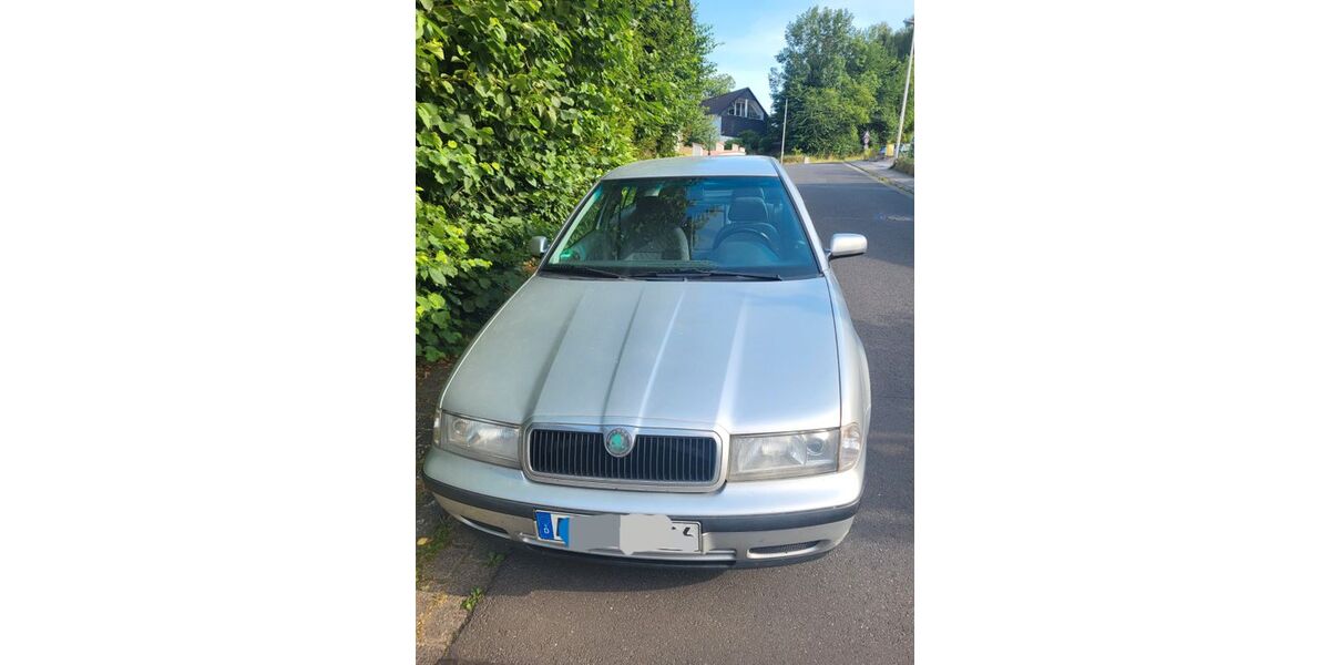 Skoda Octavia 183.000 km 1.300 &euro; Krombach 63829