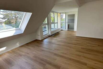 Wohnung Friedrichsdorf - 2 Zimmer, 81 m&sup2;, 1.200&euro; | Angebot:20702295