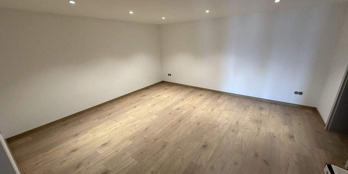 Etagenwohnung Karben Klein-Karben - 4 Zimmer, 170 m&sup2;, 2.050&euro; | Angebot:25665203