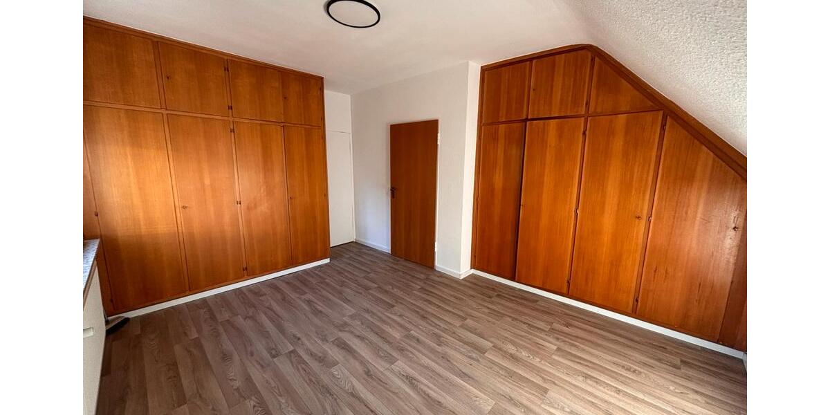 Einfamilienhaus Erlensee - 4 Zimmer, 90 m&sup2;, 1.700&euro; | Angebot:27623868