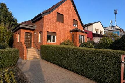 Haus Hanau Groß-Steinheim - 6 Zimmer, 135 m&sup2;, 2.250&euro; | Angebot:27735834