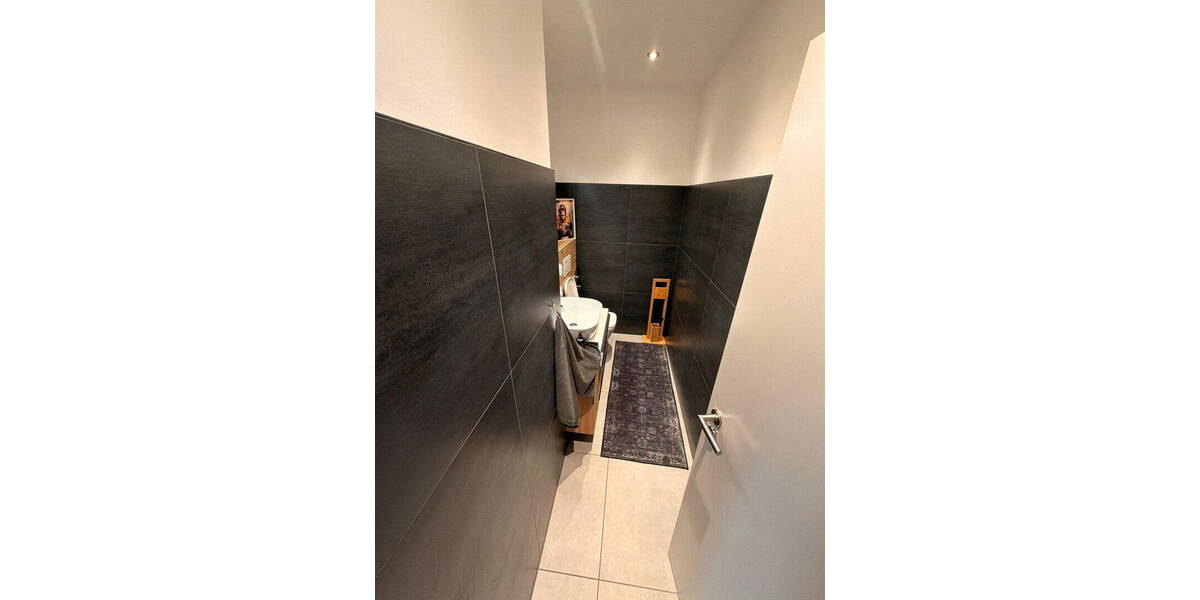 Doppelhaushälfte Bruchköbel - 7 Zimmer, 190 m&sup2;, 2.950&euro; | Angebot:26188724