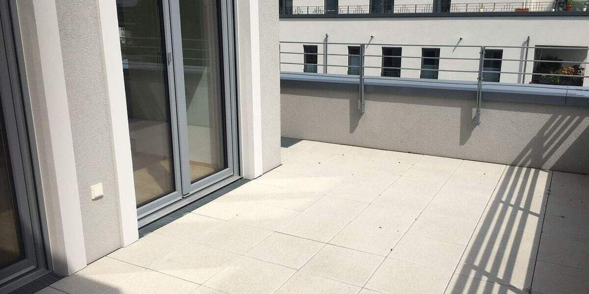 Etagenwohnung Frankfurt am Main Gallus - 2 Zimmer, 90 m&sup2;, 760.000&euro; | Angebot:25662405