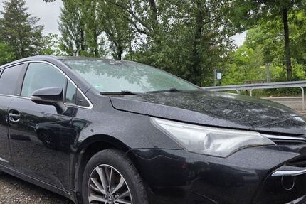 Toyota Avensis 224.000 km 4.690 &euro; Frankfurt am Main 60486
