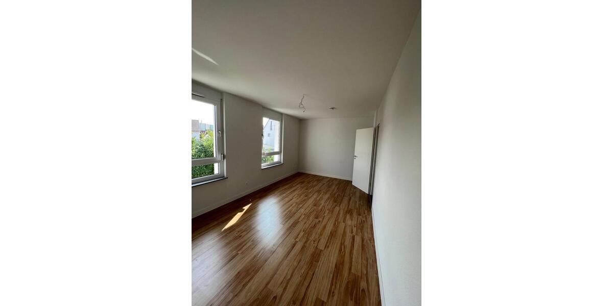 Etagenwohnung Stockstadt am Main - 5 Zimmer, 135 m&sup2;, 1.550&euro; | Angebot:25852630