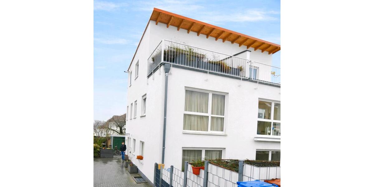 Etagenwohnung Schwalbach am Taunus - 5 Zimmer, 130 m&sup2;, 2.400&euro; | Angebot:25835029