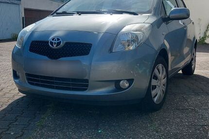Toyota Yaris 78.000 km 4.890 &euro; Mühlheim 60165