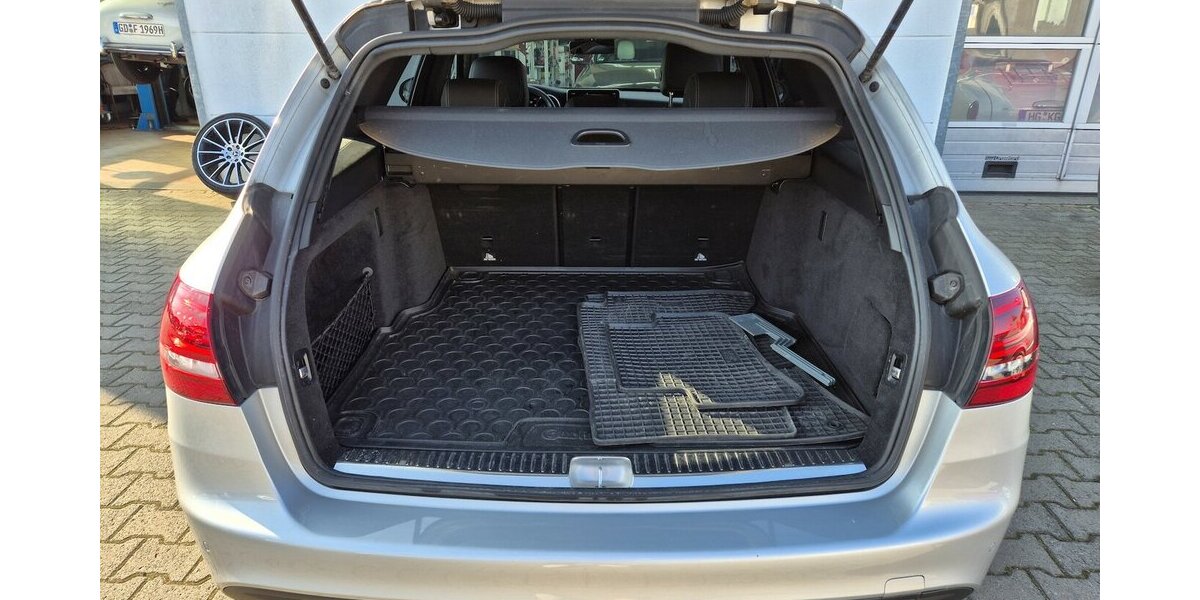 Mercedes-Benz C 200 T AMG Line Rückfahrkamera, AHK, Navigation, 83.637 km 23.890 &euro; Rodgau 63110