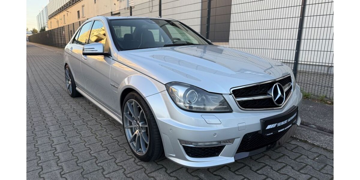 Mercedes-Benz C 63 AMG 77.182 km 48.900 &euro; Frankfurt/M 65933