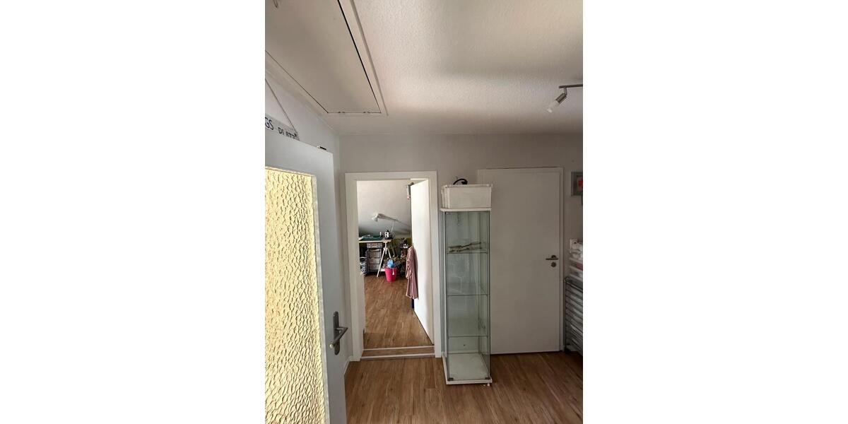 Dachgeschoßwohnung Florstadt - 3 Zimmer, 70 m&sup2;, 750&euro; | Angebot:25960518