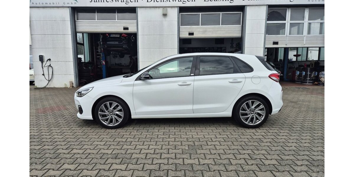 Hyundai i30 Passion +, Rückfahrkamera, Carplay, Navi, Sitz 85.411 km 14.990 &euro; Rodgau 63110