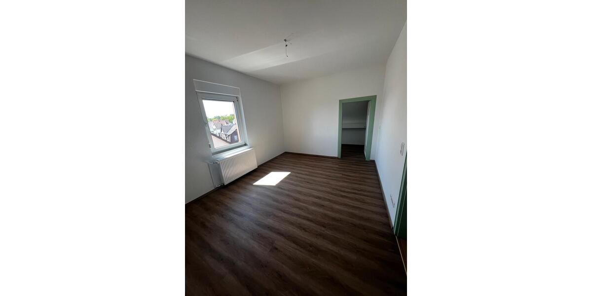 Einfamilienhaus Münster (Hessen) - 10 Zimmer, 195 m&sup2;, 2.175&euro; | Angebot:21530701