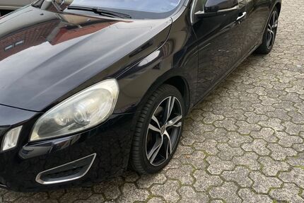 Volvo S60 293.000 km 5.400 &euro; Offenbach am Main 63069