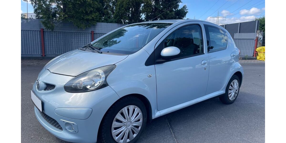 Toyota Aygo (X) 119.000 km 3.750 &euro; Stockstadt 63811