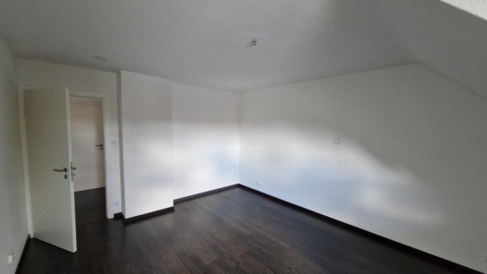 Dachgeschoßwohnung Rodgau - 3 Zimmer, 66 m&sup2;, 899&euro; | Angebot:25309221