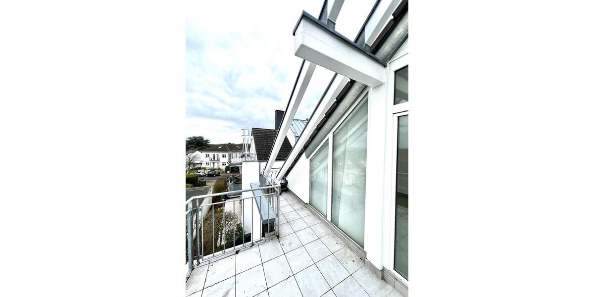 Dachgeschoßwohnung Friedrichsdorf - 2 Zimmer, 60 m&sup2;, 1.300&euro; | Angebot:25919026