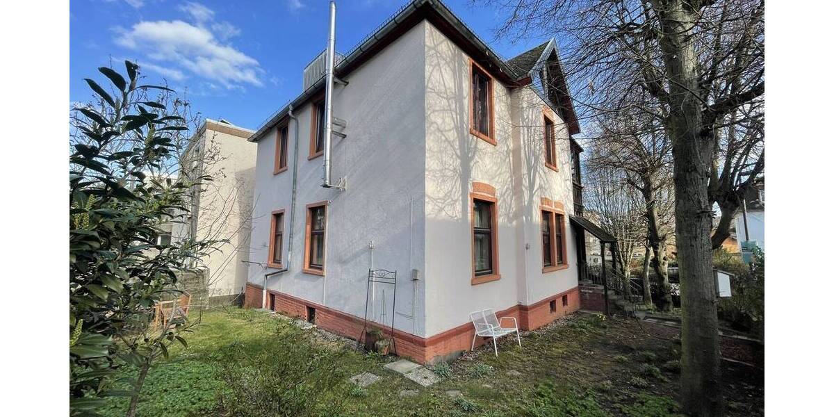 Mehrfamilienhaus, Wohnhaus Frankfurt am Main Seckbach - 6 Zimmer, 242 m&sup2;, 1.100.000&euro; | Angebot:26139136