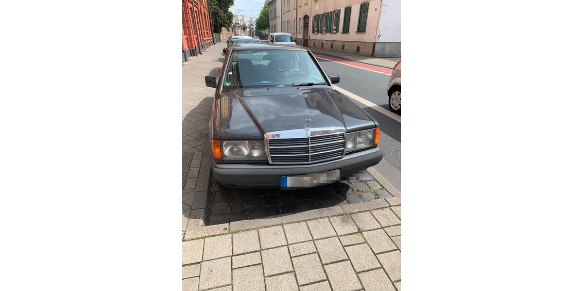 Mercedes-Benz 190 300.000 km 3.500 &euro; Frankfurt am Main 65929